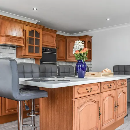 Holiday home Brookside House *